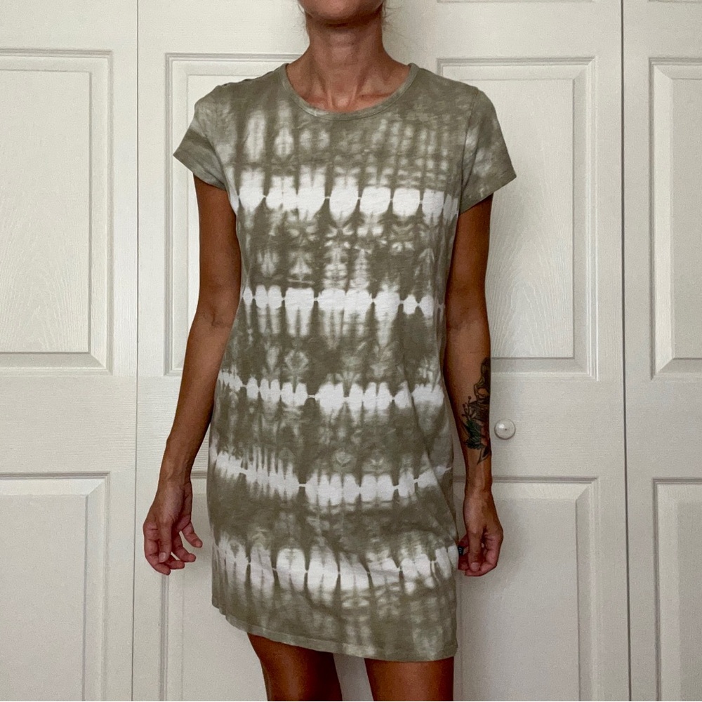 GAP Olive Tie-Dye T-shirt Dress